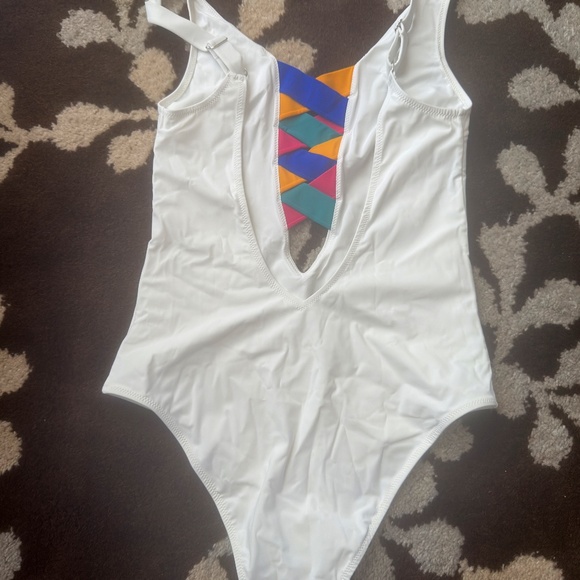 One Pieces Open back White (multicolor patterns in the center) Swimming Suit - Picture 1 of 2